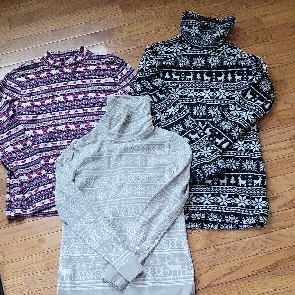 Lands End bundle of 3 festive turtlenecks size XS/S